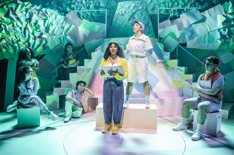 Review FLY MORE THAN YOU FALL, Southwark Playhouse